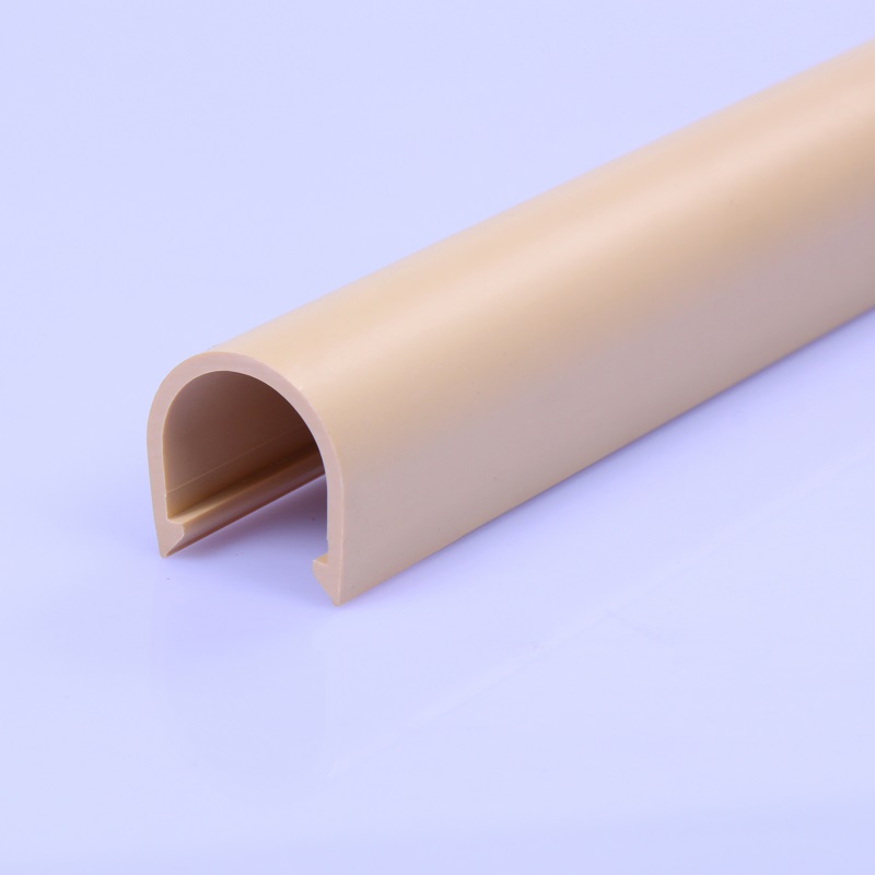 Tube latéral en plastique PVC polychrome extrudé