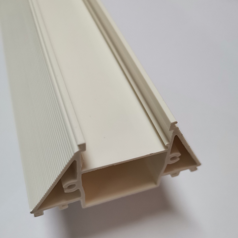 Profilés de plastique PVC pour l 'éclairage et la coulisse par extrusion personnalisée provenant de fabricants chinois de plastique