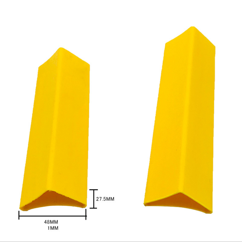 Profilé de triangle de PVC de bande de support de couche de tuyau de bande en plastique extrudé rigide de PVC pour le support de tiroir d'armoire
